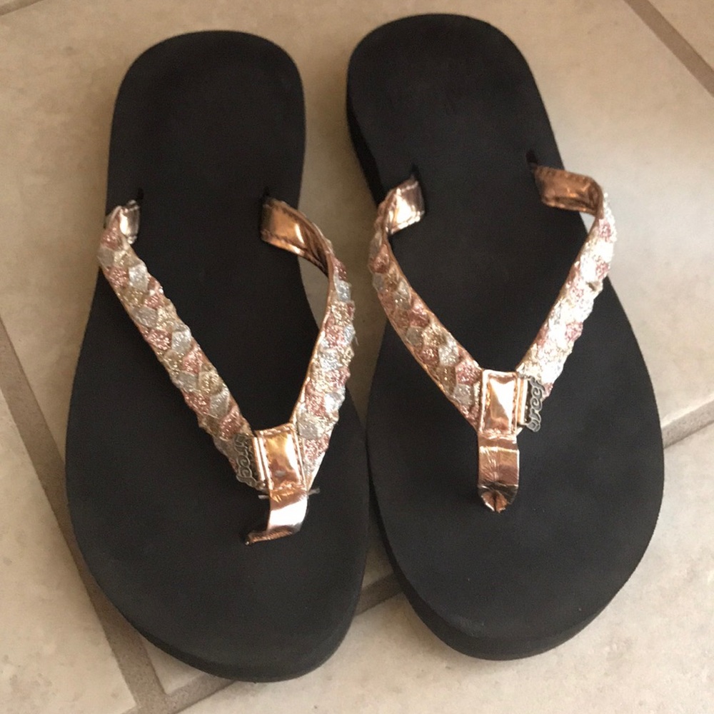 Brown Reef Sandals. They’re brand new